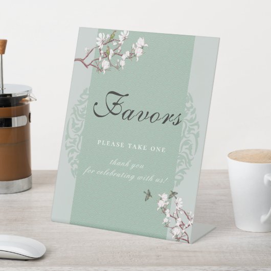 Elegant  Sage Green Chinoiserie Guestbook Reclamebord Met Voetstuk (Insitu)