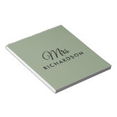 Elegant Sage Green Custom Mrs Script Family Name Notitieblok (Schuin)
