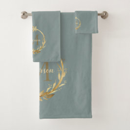Elegant Sage Green Gold Monogram Eucalyptus Wreate Bad Handdoek
