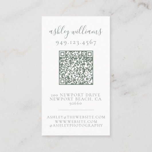 Elegant Sage Green Monogram QR Code Bloemencreme Visitekaartje (Achterkant)
