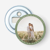 Elegant Sage Green Photo Wedding Save the Date Button Flesopener (Voorkant)