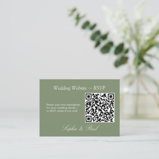 Elegant Sage Green QR Code Website RSVP Card Informatiekaartje (Staand voorkant)