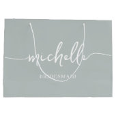 Elegant Sage Groen Chique Monogram Script Groot Cadeauzakje (Achterkant)