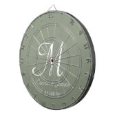 Elegant Sage Groen & Wit Monogram Initiaal Naam Dartbord (Voorkant Rechts)