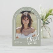 Elegant Sage Simple Photo 2025 Afstudeerder Aankon Kaart (Staand voorkant)