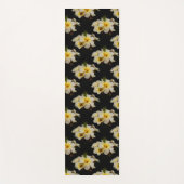 Elegant Satin Flowers op Black Yogamat (Voorkant)