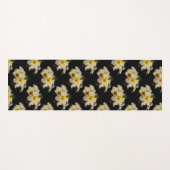 Elegant Satin Flowers op Black Yogamat (Voorkant (horizontaal))