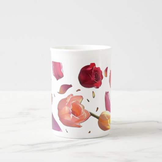 Elegant Scattered Floral Petal Mug | Modern Mug Porselein Kop (Voorkant)
