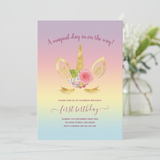 Elegant schattig eerjarig goud glitter unicorn kaart (Staand voorkant)