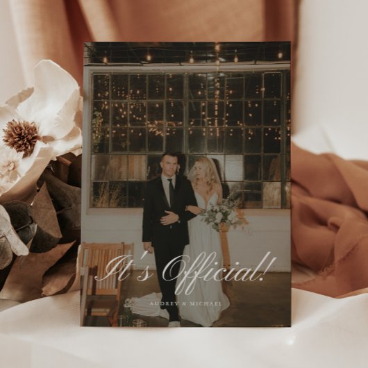 Elegant Schrift 'Het is officieel' Trouwvlucht Aankondiging