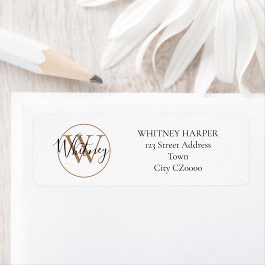 Elegant Schrift Monogram Zwarte Witte Gouden Adres Etiket (Insitu)