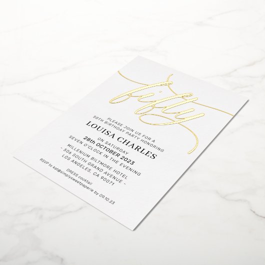 ELEGANT SCRIPT 50ste verjaardag feestje stijlvol g Folie Uitnodiging (Gedraaid)