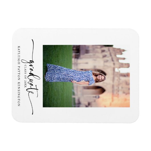 Elegant Script Afstuderen Foto aankondiging Magneet (Horizontaal)