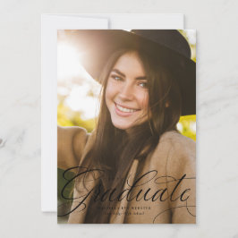 Elegant script afstuderen zwart verticaal afstuder aankondiging