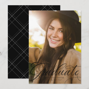 Elegant script afstuderen zwart verticaal afstuder aankondiging