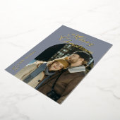 Elegant Script Arch Newlyweds Photo Gray Gold Folie Feestdagenkaart (Gedraaid)