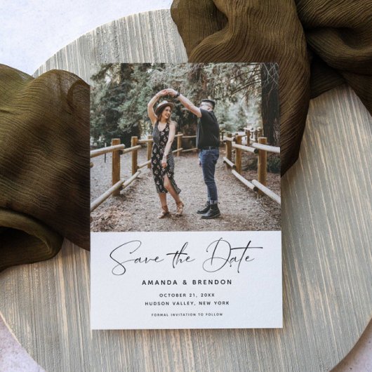 Elegant Script Barn Wedding Sla de datum op Save The Date