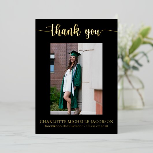 Elegant Script Black Gold Photo Afstuderen Folie Uitnodiging (Staand Voorkant)