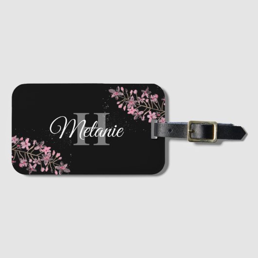Elegant Script Black White Girly Floral Monogram Bagagelabel (Voorkant (horizontaal))