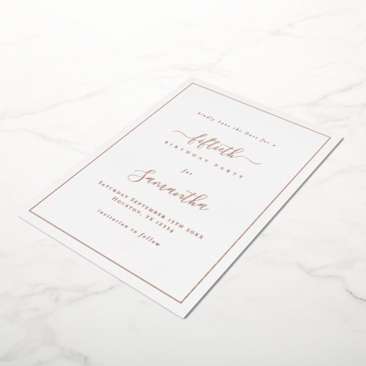 Elegant Script Border 50th Birthday Opslaan van de Folie Uitnodiging (Gedraaid)