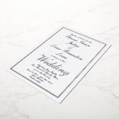 Elegant Script Border Wedding geperst Silver Folie Uitnodiging (Gedraaid)