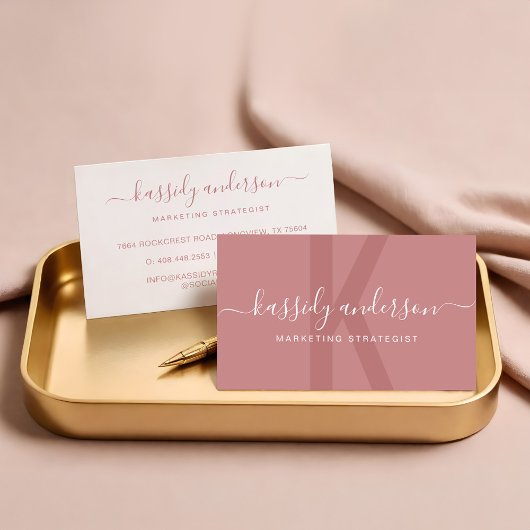 Elegant Script Calligraphy Monogram Logo Roze Visitekaartje