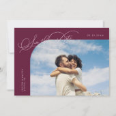 Elegant Script Cranberry Curved Frame Photo Save The Date (Voorkant)