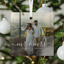 Elegant Script & Custom Newlyweds Photo Christmas Glas Ornament