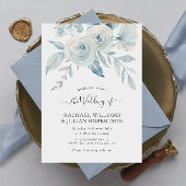 elegant script dusty blue flower bruiloft kaart