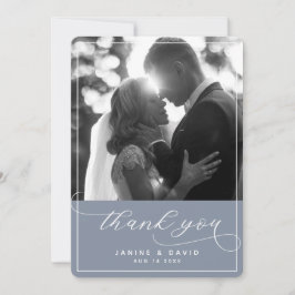 Elegant Script Dusty Blue Modern Weddenfoto Bedankkaart