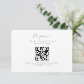 Elegant Script Dusty Blue Wedding QR Code RSVP Informatiekaartje (Staand voorkant)