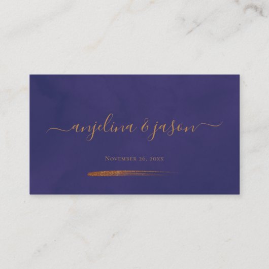 Elegant Script Emerald Paarse en gouden bruiloft Plaatskaartje (Voorkant)