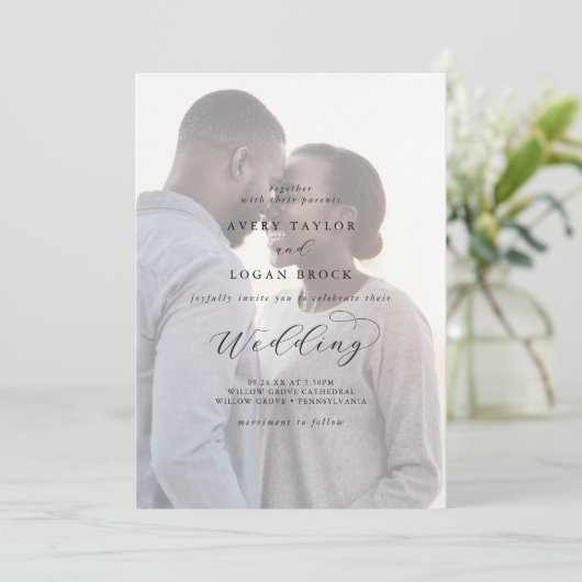 Elegant Script Faded Foto voor en achter bruiloft Kaart (Staand voorkant)