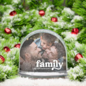 Elegant Script Familienaam & 2 Foto's Sneeuw Werel Sneeuwbol (Kerstmis)