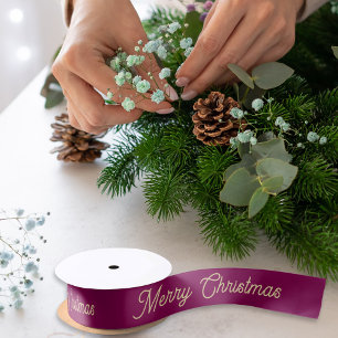 Elegant Script Festive Burgundy Zalig Kerstfeest Satijnen Lint
