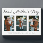 Elegant Script First Moederdag Photo Collage Fotoplaat<br><div class="desc">Een simpele en elegante drietnisch collage plaquette met een minimalistische stijl voor de eerste keer dat mama,  mama of moeder hun eerste Moederdag vieren.</div>
