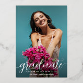 Elegant Script Foto Afstuderen Zilver Folie Uitnodiging (Voorkant)