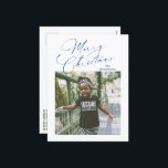 Elegant Script Foto Vrolijk Kerstfeest Feestdagenkaart<br><div class="desc">Modern kerstfoto briefkaart met een eenvoudig en minimaal ontwerp met "Merry Christmas" in een elegant marineblauw script,  samen met uw familienaam boven uw favoriete vierkante afbeelding. De achterkant heeft een vierkante foto samen met uw persoonlijke bericht.</div>