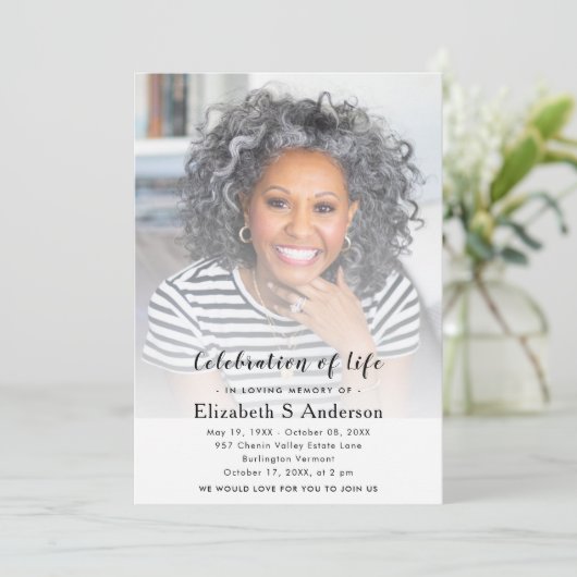 Elegant Script Funeral Photo Celebration of Life Kaart (Staand voorkant)