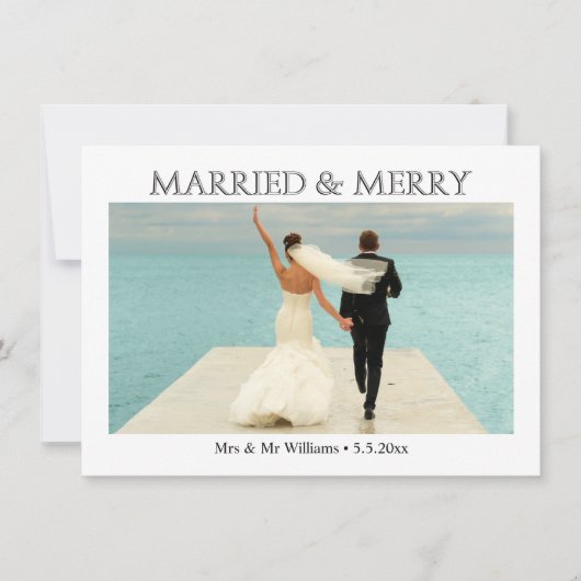 Elegant script getrouwd en vrolijk pasgetrouwd fot feestdagenkaart (Voorkant)