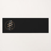Elegant Script Girly Black Gold Monogram Yoga Mat (Achterkant (horizontaal))