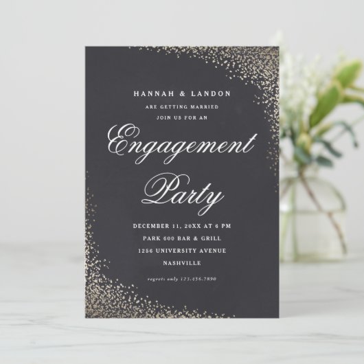 Elegant Script Gold Engagement Party Kaart (Staand voorkant)