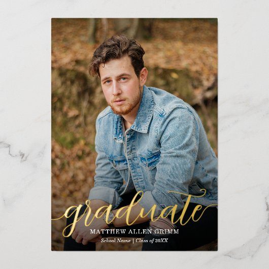 Elegant Script Gold Foil Foto Afstuderen Folie Uitnodiging (Voorkant)