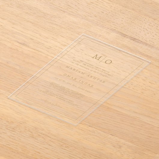 Elegant Script Gold Monogram Acryl Uitnodigingen (Laagn)