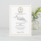Elegant Script Gold Wreater Monogram Foto Weddensc Kaart (Staand voorkant)