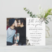 Elegant Script Gotische Rozen Bloemen Fotobruiloft Kaart (Staand voorkant)