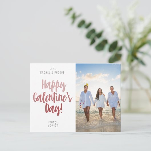 Elegant Script Happy Galentine's Day Photo Briefkaart (Staand voorkant)