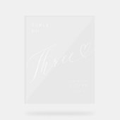 Elegant Script Hart Bruiloft Tafel Nummer Drie Acryl Bord (Voorkant)