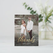 Elegant Script in Gold Wedding Bedankt Post Kaart (Staand voorkant)