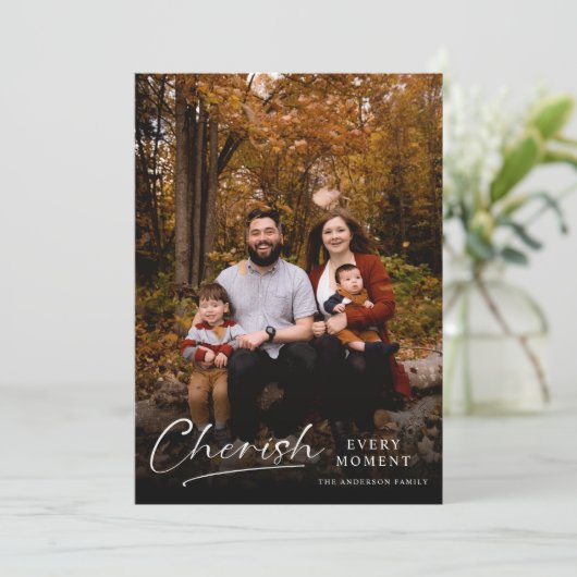 Elegant script koester elk moment feestdagenkaart (Staand voorkant)